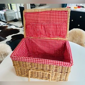 Vintage | Picnic Basket | Red + White Checked Cotton Liner | Baskets